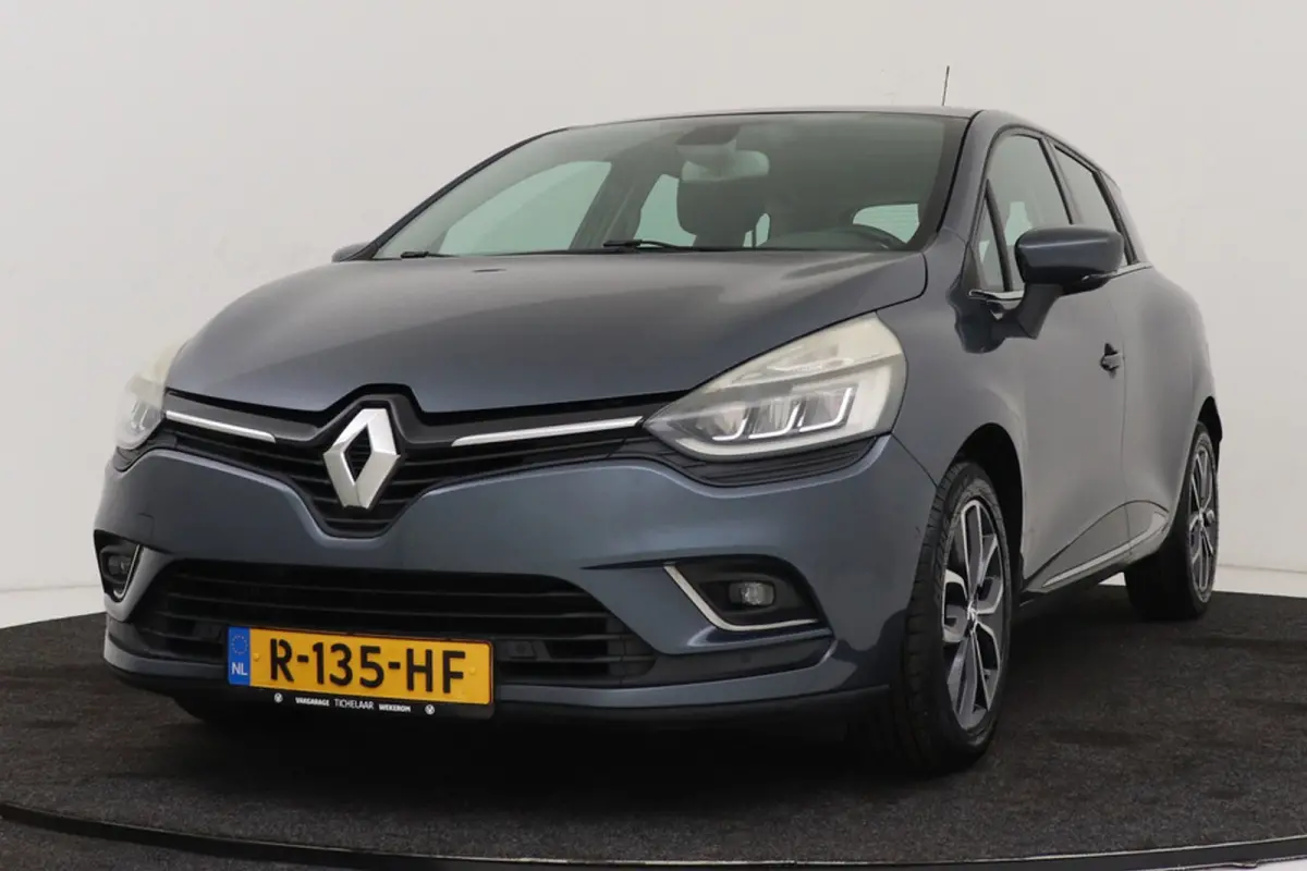 1.2 Intens | Panoramadak | Automaat | Stoelverwarming | Camera | Climate Control | LED | Keyless Entry/Start |
