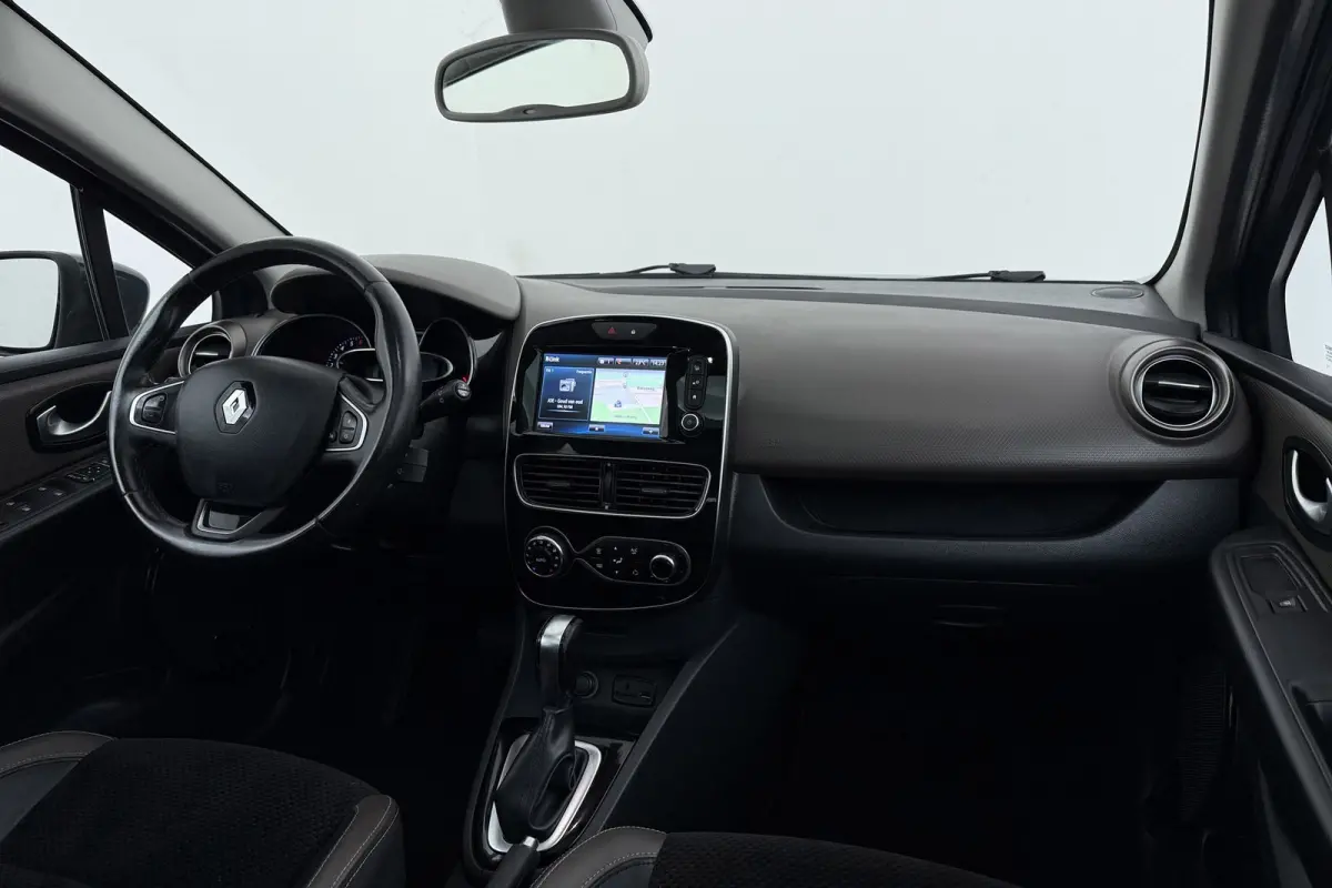 1.2 Intens | Panoramadak | Automaat | Stoelverwarming | Camera | Climate Control | LED | Keyless Entry/Start |