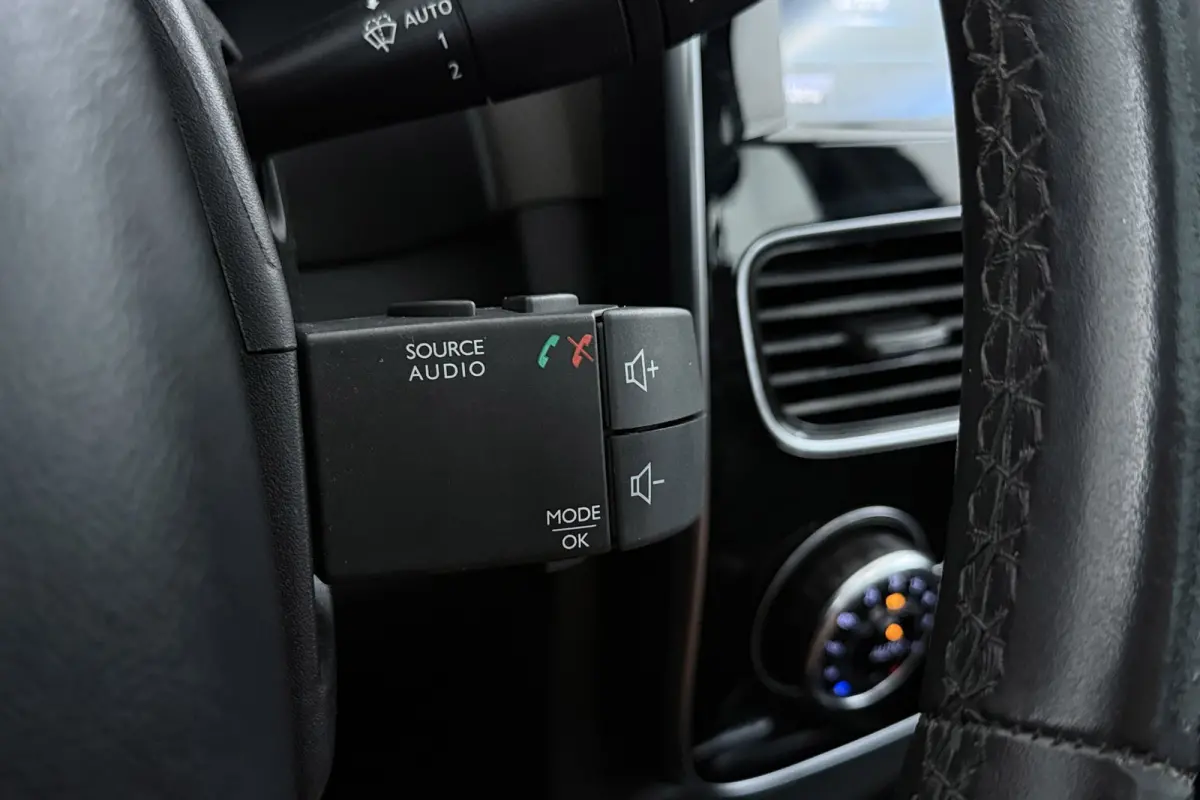 1.2 Intens | Panoramadak | Automaat | Stoelverwarming | Camera | Climate Control | LED | Keyless Entry/Start |