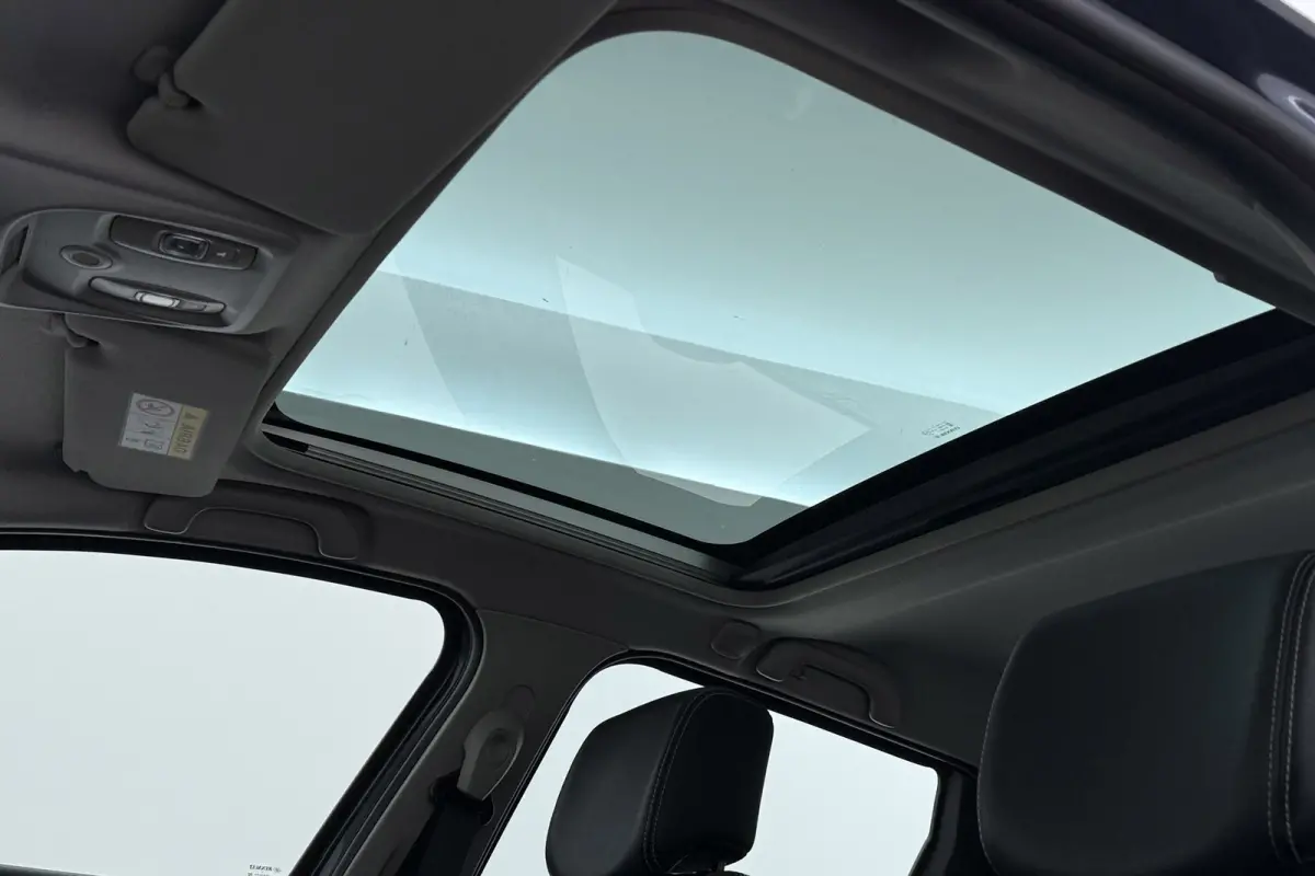 1.2 Intens | Panoramadak | Automaat | Stoelverwarming | Camera | Climate Control | LED | Keyless Entry/Start |