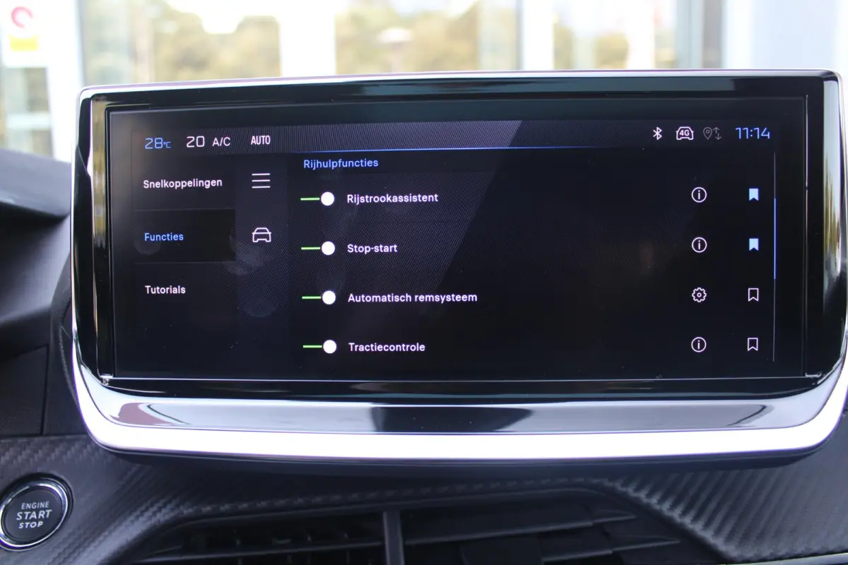 1.2 Hybrid 145PK AUTOMAAT GT | PANORAMA DAK | ADAPTIVE CRUISE CONTROL | KEYLESS ENTRY/START | LICHTMETALEN VELGEN 17" | ACHTERUITRIJ CAMERA | FULL LED KOPLAMPEN | PARKEERSENSOREN VOOR + ACHT