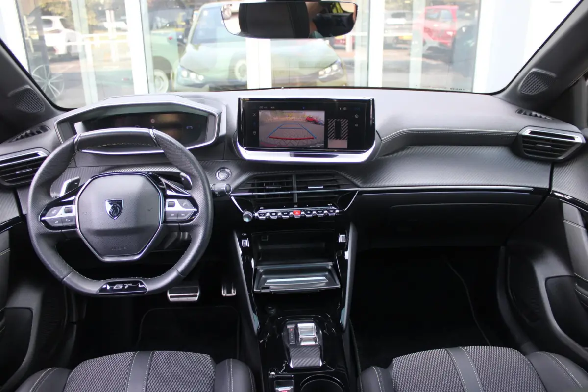 1.2 Hybrid 145PK AUTOMAAT GT | PANORAMA DAK | ADAPTIVE CRUISE CONTROL | KEYLESS ENTRY/START | LICHTMETALEN VELGEN 17" | ACHTERUITRIJ CAMERA | FULL LED KOPLAMPEN | PARKEERSENSOREN VOOR + ACHT
