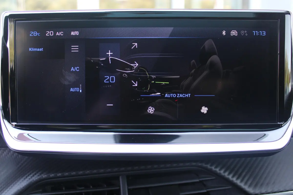 1.2 Hybrid 145PK AUTOMAAT GT | PANORAMA DAK | ADAPTIVE CRUISE CONTROL | KEYLESS ENTRY/START | LICHTMETALEN VELGEN 17" | ACHTERUITRIJ CAMERA | FULL LED KOPLAMPEN | PARKEERSENSOREN VOOR + ACHT