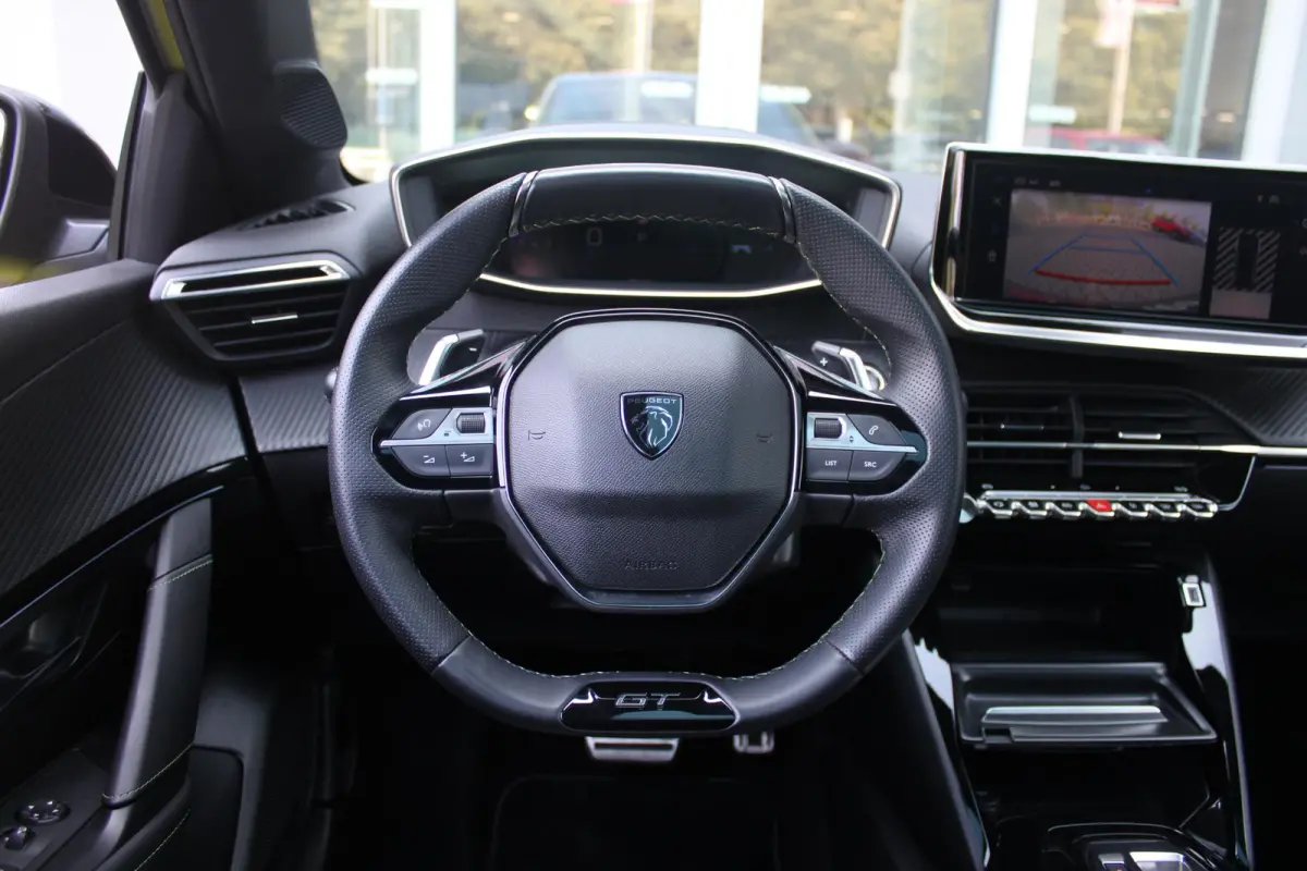 1.2 Hybrid 145PK AUTOMAAT GT | PANORAMA DAK | ADAPTIVE CRUISE CONTROL | KEYLESS ENTRY/START | LICHTMETALEN VELGEN 17" | ACHTERUITRIJ CAMERA | FULL LED KOPLAMPEN | PARKEERSENSOREN VOOR + ACHT