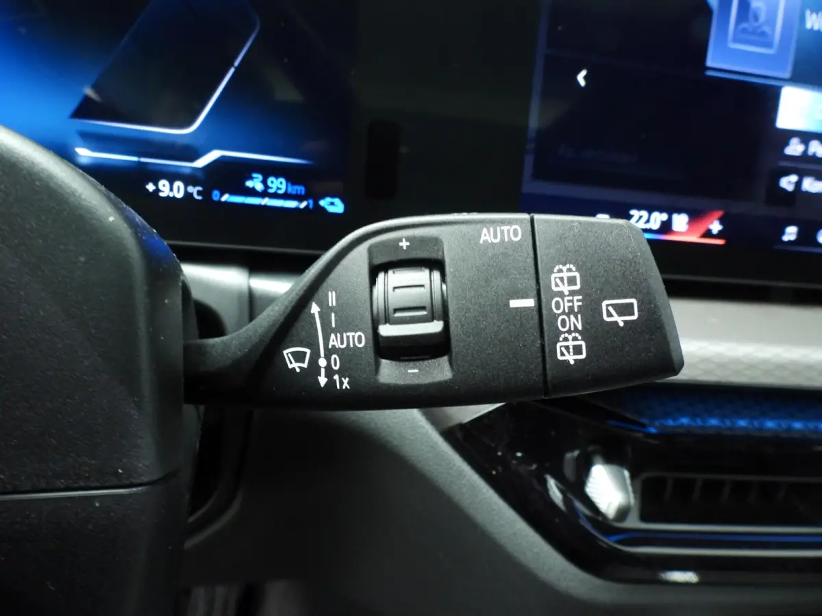 330e M Sportpakket Pro | Panoramadak | Harman Kardon | Driving Assistant Professional | Trekhaak