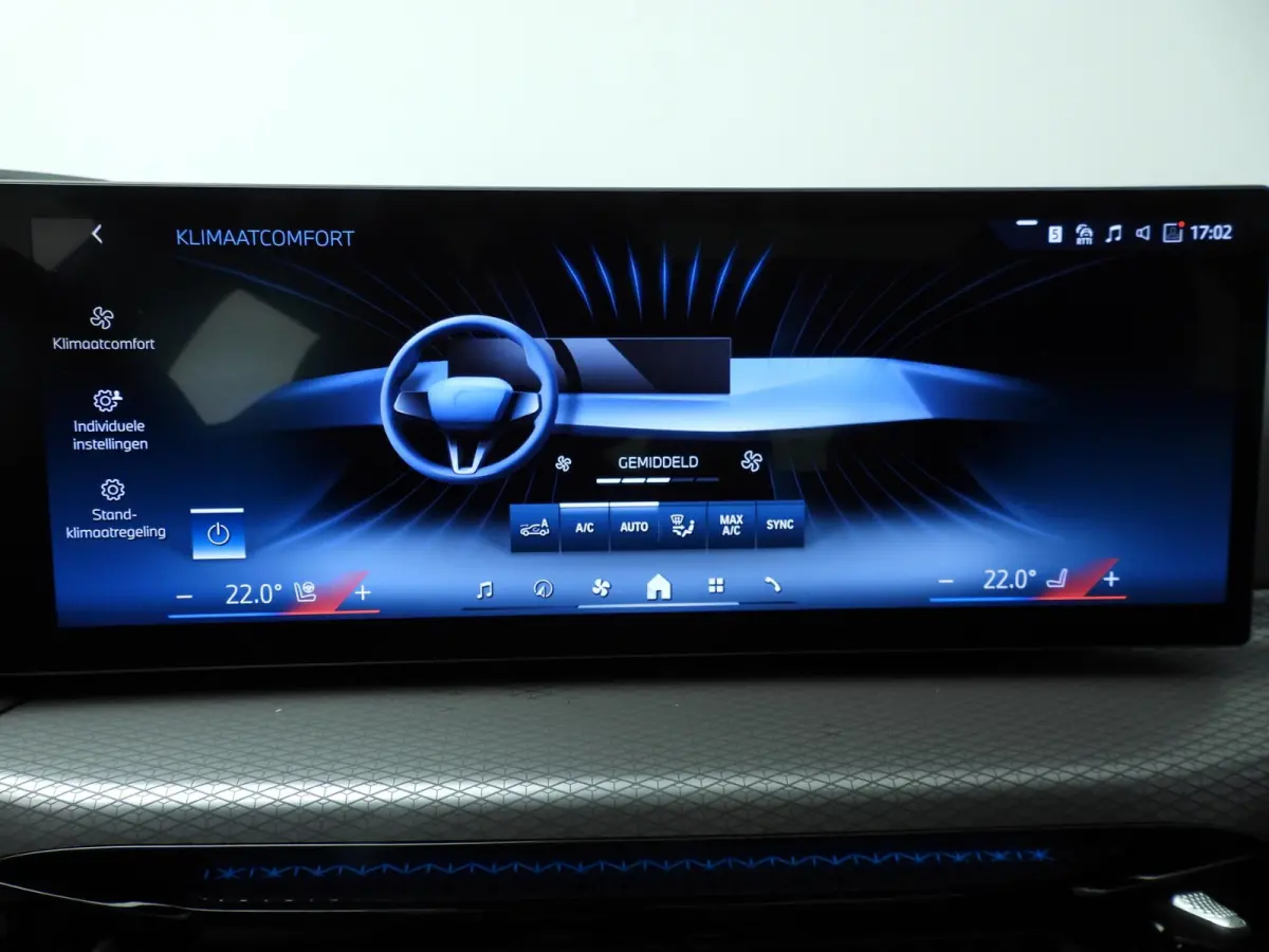 330e M Sportpakket Pro | Panoramadak | Harman Kardon | Driving Assistant Professional | Trekhaak