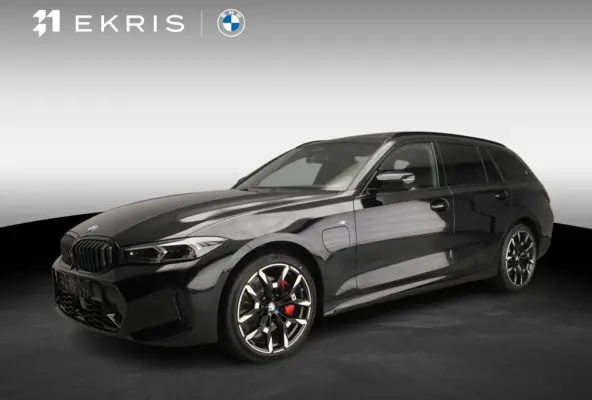 330e M Sportpakket Pro | Panoramadak | Harman Kardon | Driving Assistant Professional | Trekhaak