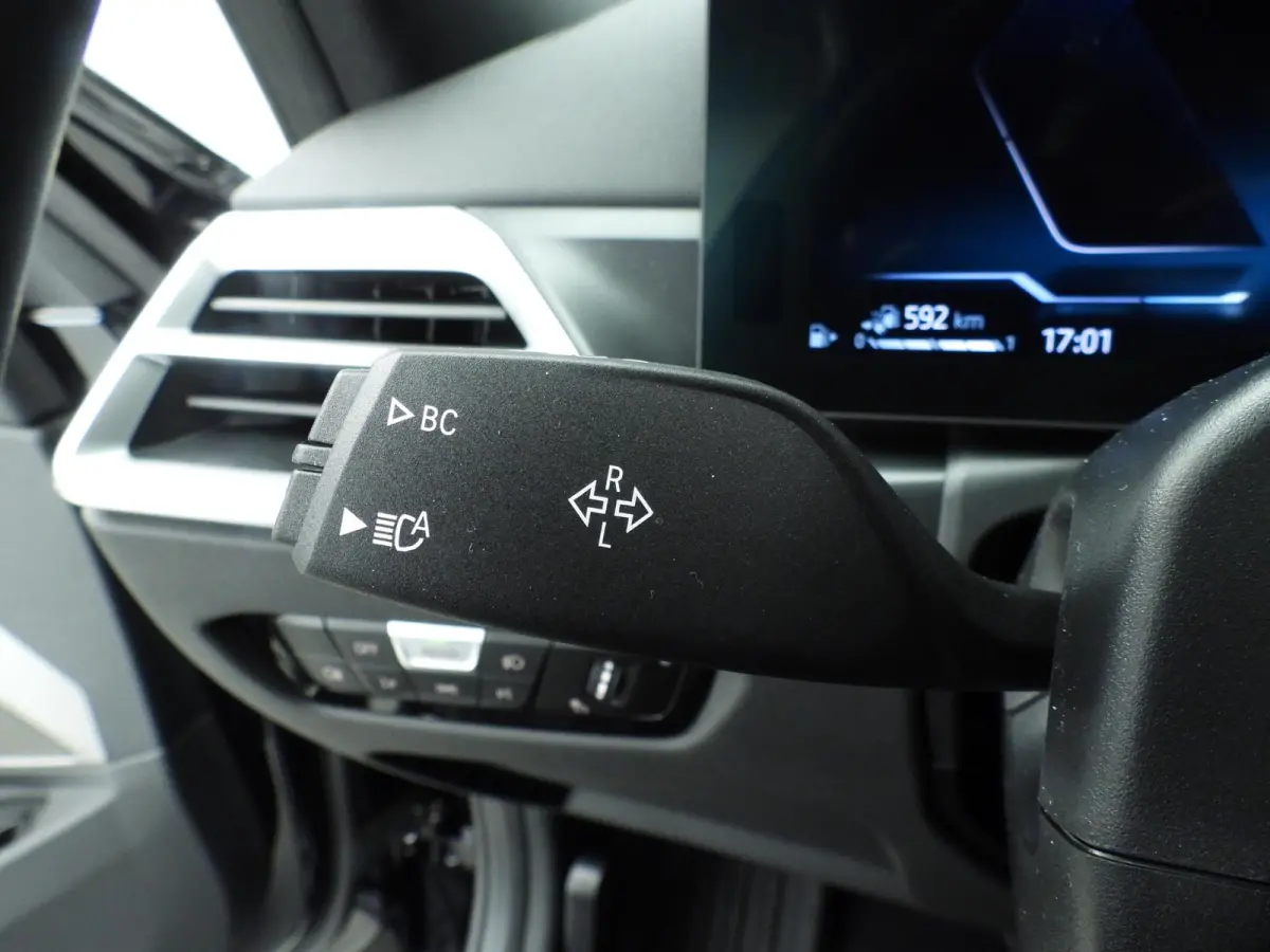 330e M Sportpakket Pro | Panoramadak | Harman Kardon | Driving Assistant Professional | Trekhaak