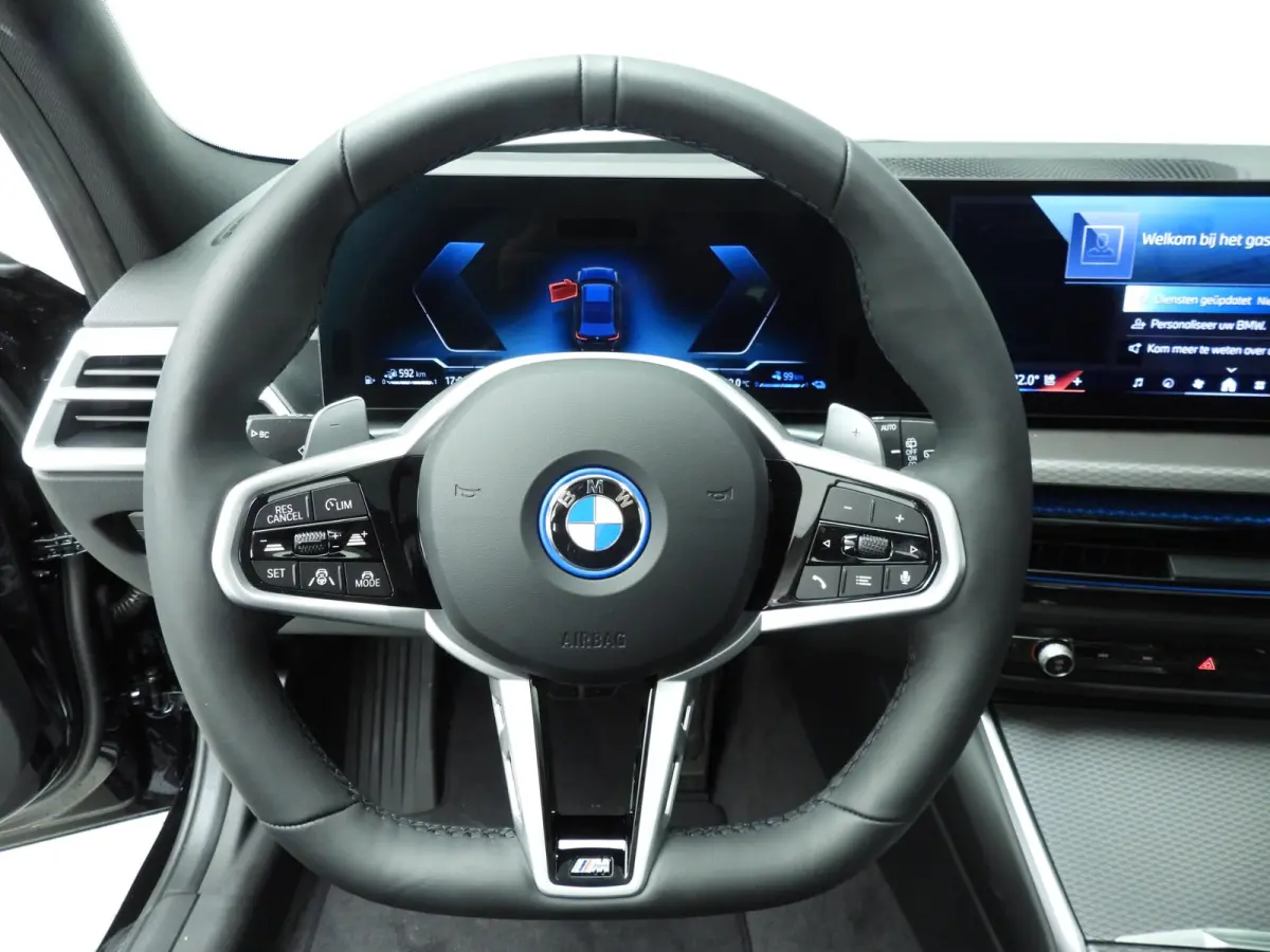 330e M Sportpakket Pro | Panoramadak | Harman Kardon | Driving Assistant Professional | Trekhaak