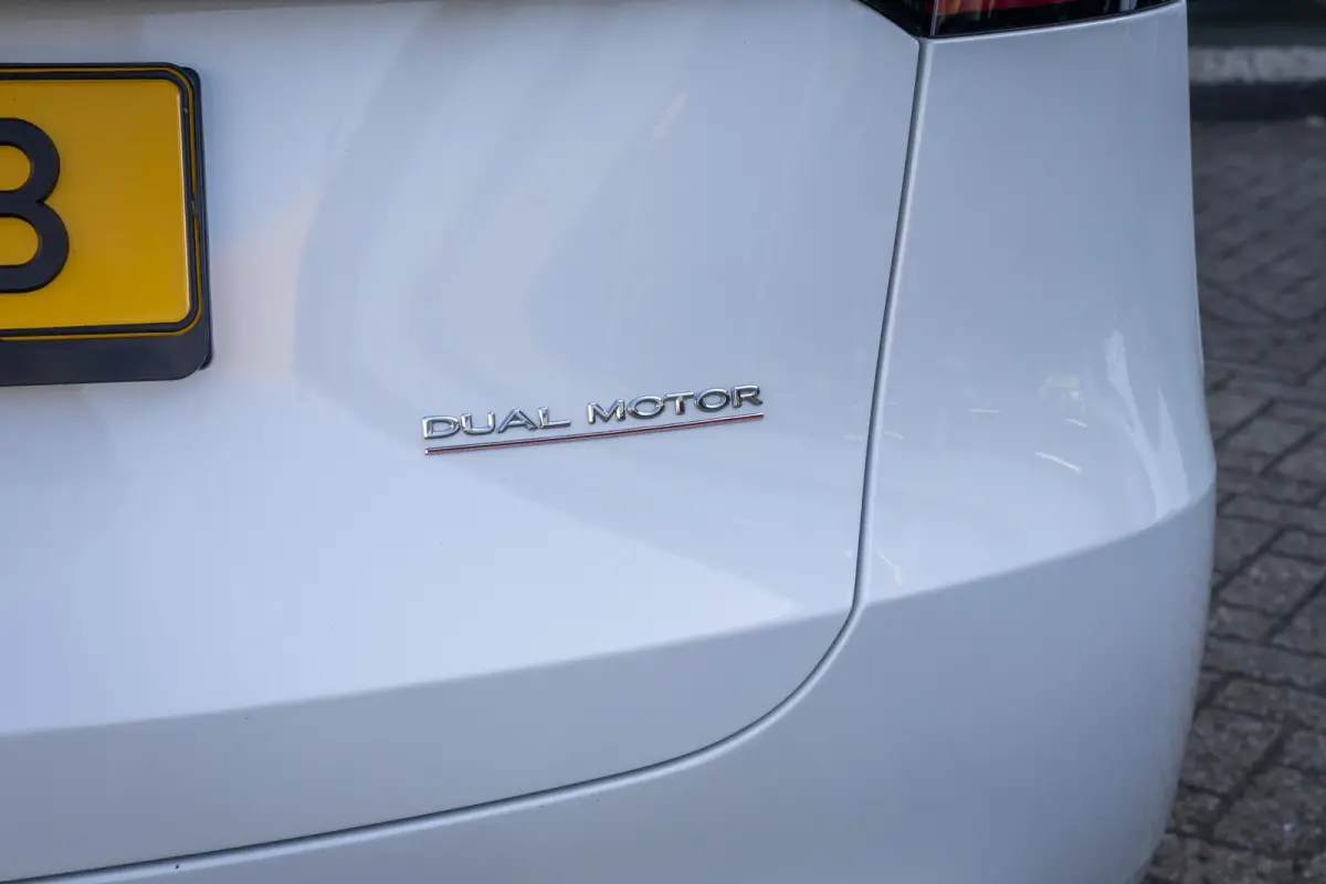 Performance AWD 75 kWh | SOH 95% | Trekhaak | Panoramadak | Dodehoek detectie | 21'' | Memory | Leder | Autopilot | Dodehoek detectie | Electronic climate controle