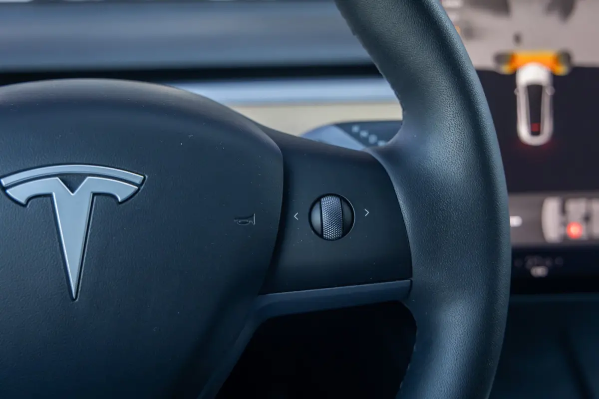 Performance AWD 75 kWh | SOH 95% | Trekhaak | Panoramadak | Dodehoek detectie | 21'' | Memory | Leder | Autopilot | Dodehoek detectie | Electronic climate controle