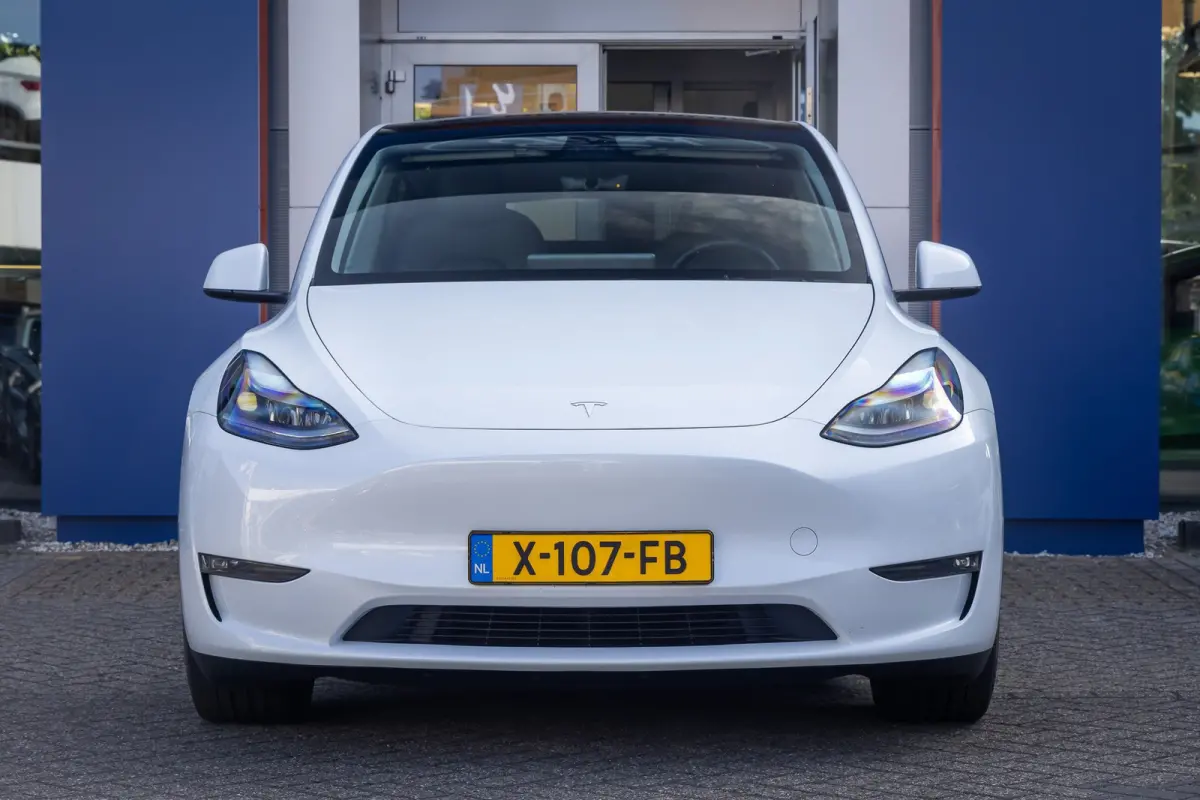 Performance AWD 75 kWh | SOH 95% | Trekhaak | Panoramadak | Dodehoek detectie | 21'' | Memory | Leder | Autopilot | Dodehoek detectie | Electronic climate controle