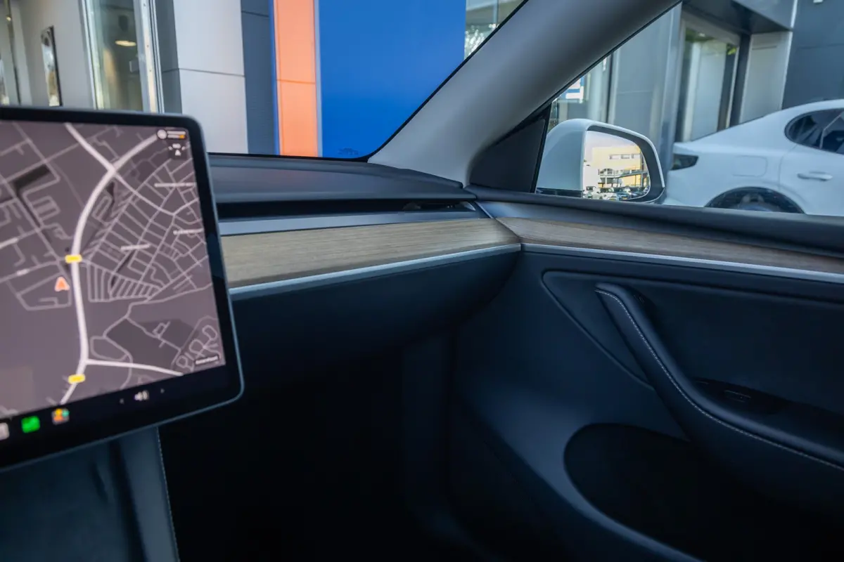 Performance AWD 75 kWh | SOH 95% | Trekhaak | Panoramadak | Dodehoek detectie | 21'' | Memory | Leder | Autopilot | Dodehoek detectie | Electronic climate controle