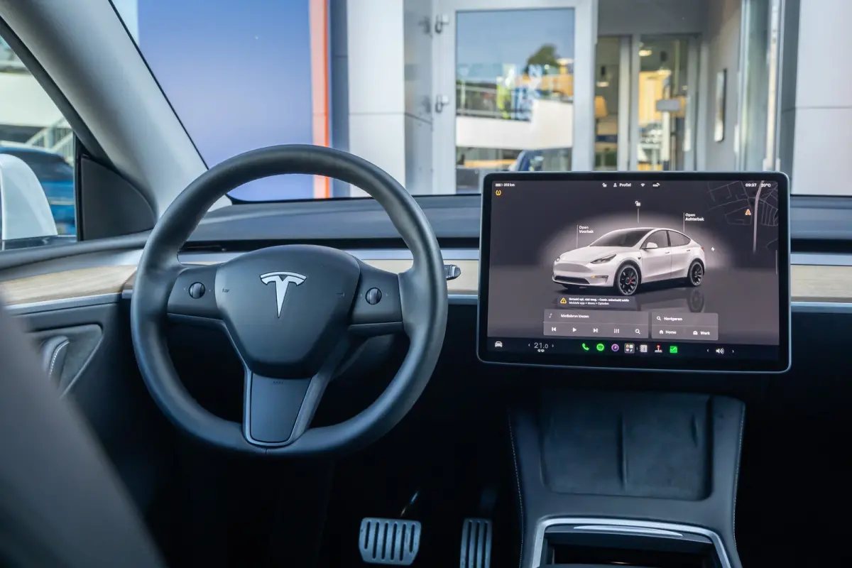 Performance AWD 75 kWh | SOH 95% | Trekhaak | Panoramadak | Dodehoek detectie | 21'' | Memory | Leder | Autopilot | Dodehoek detectie | Electronic climate controle