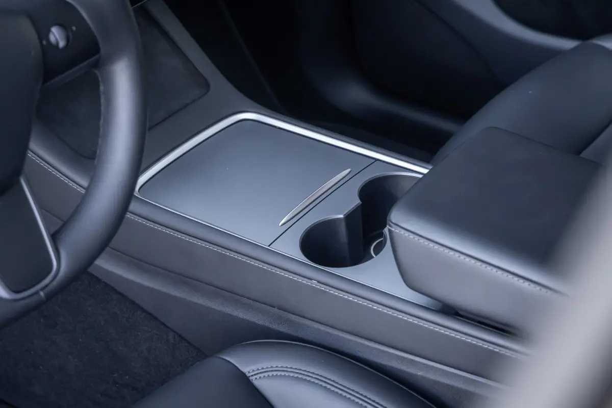 Performance AWD 75 kWh | SOH 95% | Trekhaak | Panoramadak | Dodehoek detectie | 21'' | Memory | Leder | Autopilot | Dodehoek detectie | Electronic climate controle
