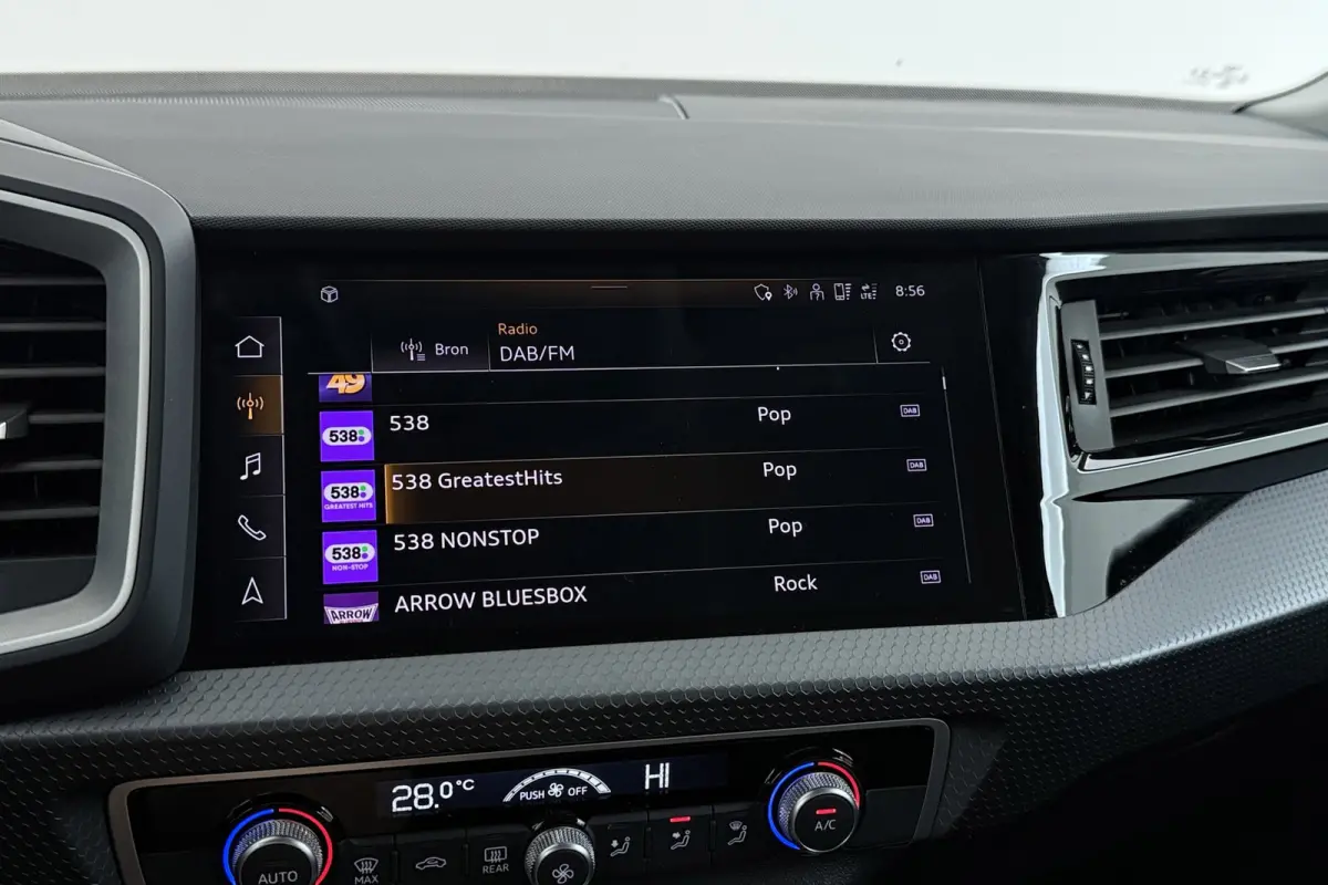 25 TFSI epic | Org. NL | 12000 km!!! | Dealer Onderhouden | Automaat | CarPlay | Cruise Contr. | Parkeersensoren
