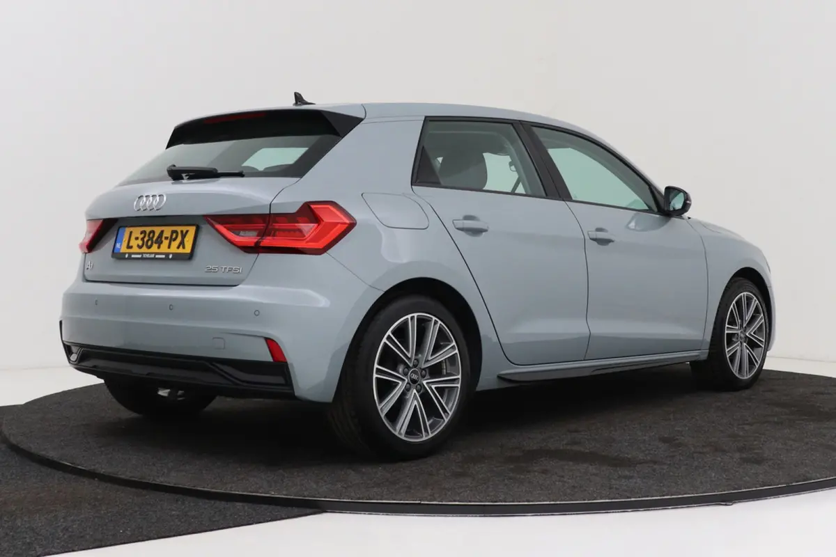 25 TFSI epic | Org. NL | 12000 km!!! | Dealer Onderhouden | Automaat | CarPlay | Cruise Contr. | Parkeersensoren