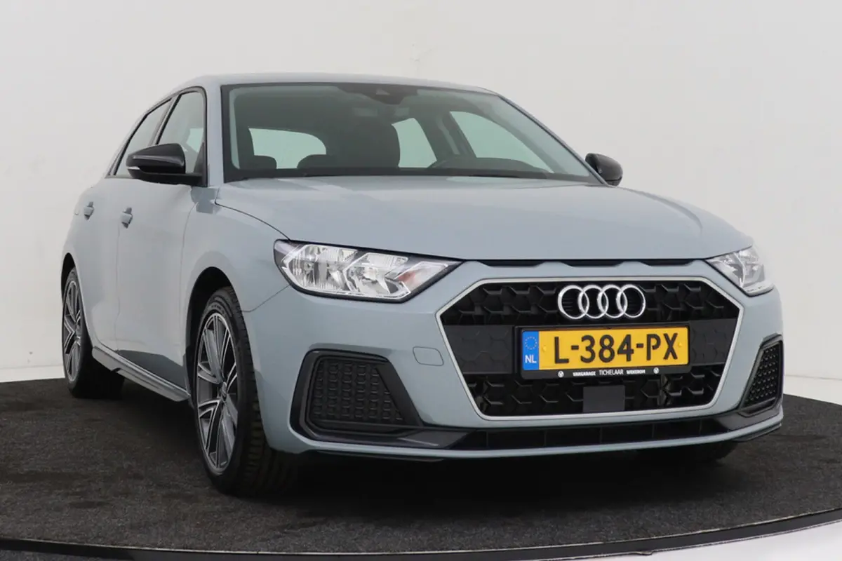 25 TFSI epic | Org. NL | 12000 km!!! | Dealer Onderhouden | Automaat | CarPlay | Cruise Contr. | Parkeersensoren