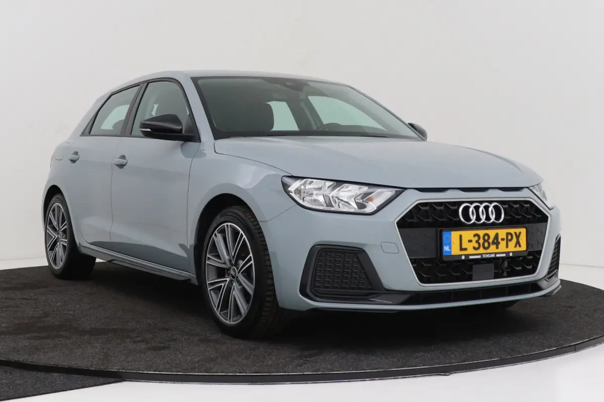 25 TFSI epic | Org. NL | 12000 km!!! | Dealer Onderhouden | Automaat | CarPlay | Cruise Contr. | Parkeersensoren