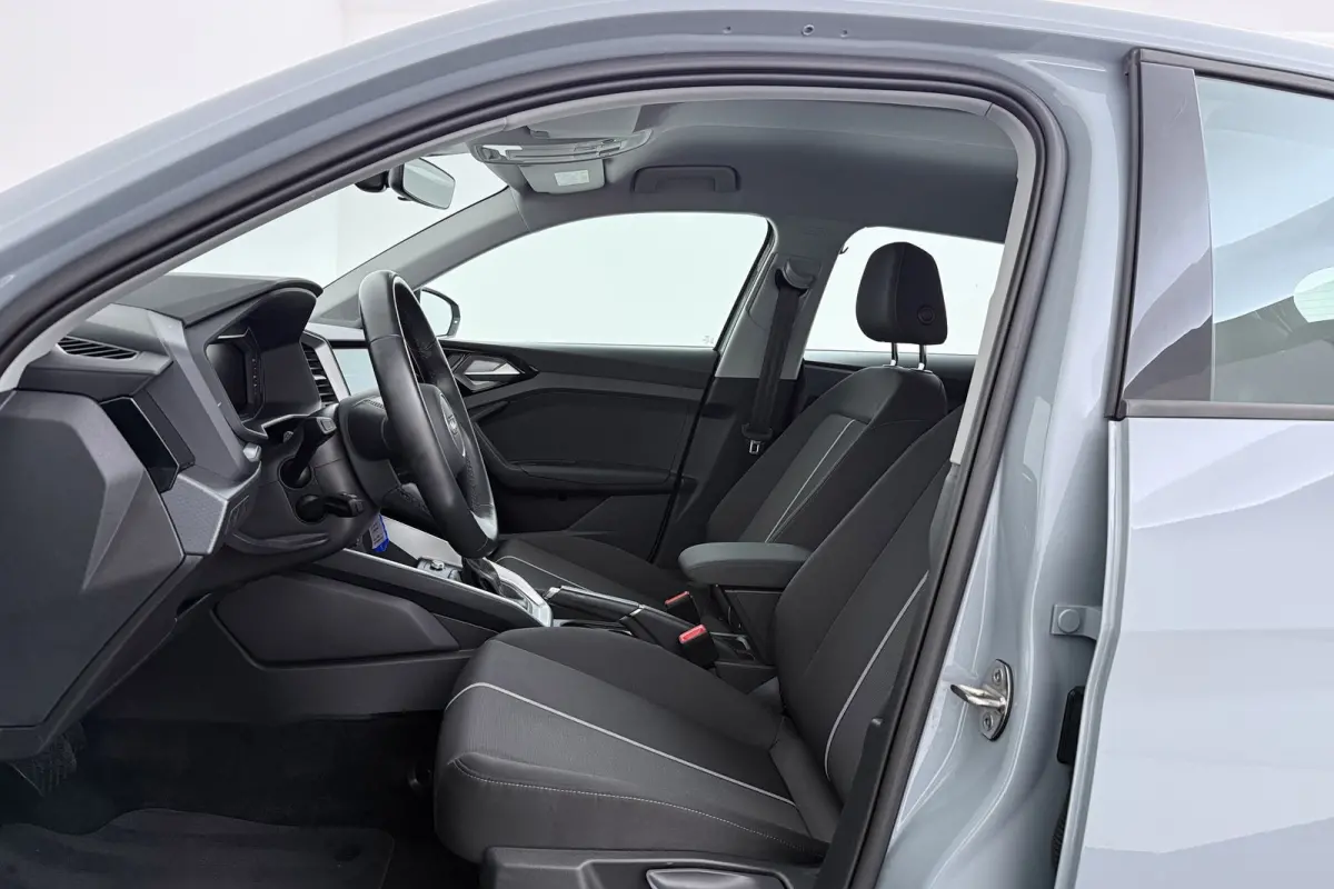 25 TFSI epic | Org. NL | 12000 km!!! | Dealer Onderhouden | Automaat | CarPlay | Cruise Contr. | Parkeersensoren