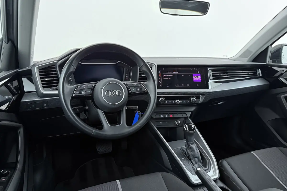 25 TFSI epic | Org. NL | 12000 km!!! | Dealer Onderhouden | Automaat | CarPlay | Cruise Contr. | Parkeersensoren