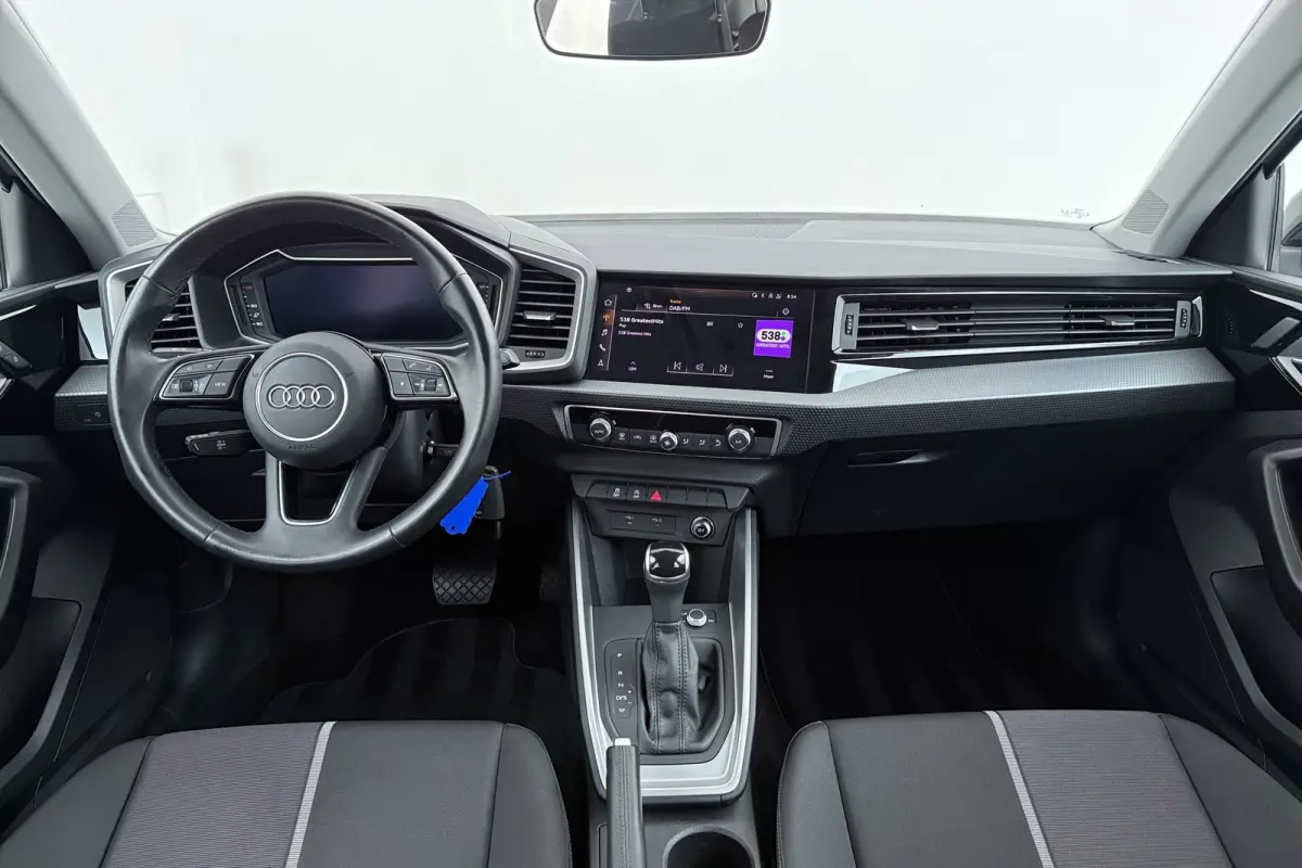 25 TFSI epic | Org. NL | 12000 km!!! | Dealer Onderhouden | Automaat | CarPlay | Cruise Contr. | Parkeersensoren