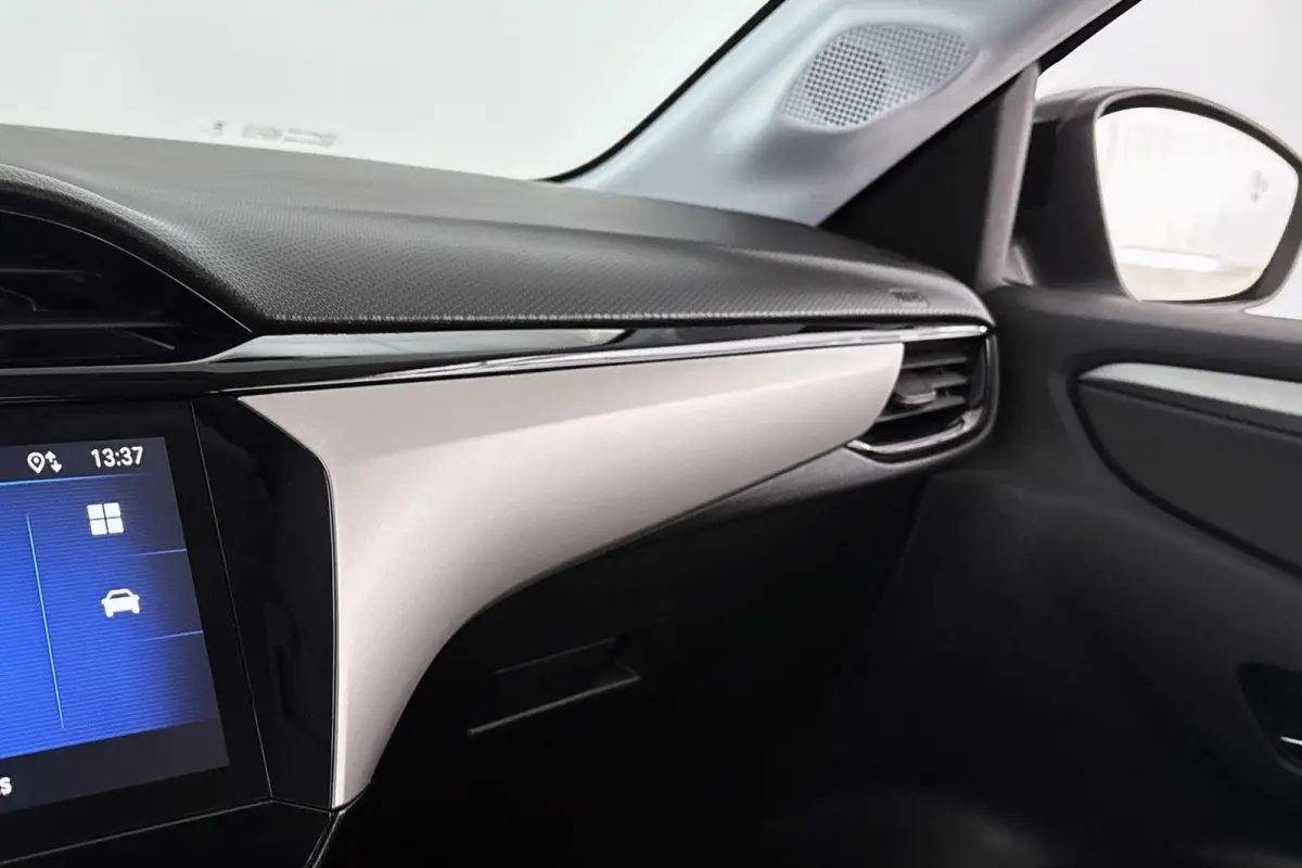 1.2 Edition Camera Apple CarPlay Dodehoek LED 16"