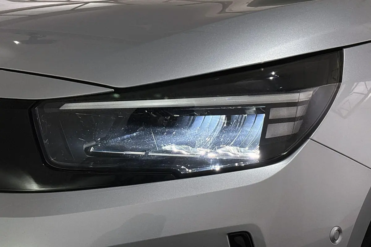 1.2 Edition Camera Apple CarPlay Dodehoek LED 16"