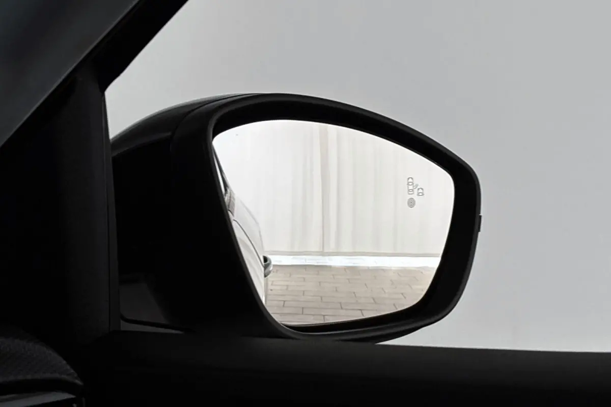 1.2 Edition Camera Apple CarPlay Dodehoek LED 16"