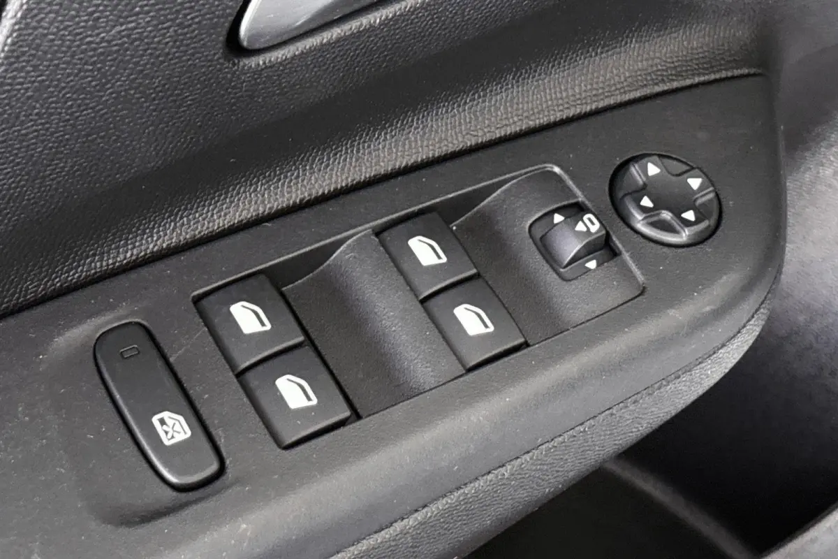 1.2 Edition Camera Apple CarPlay Dodehoek LED 16"