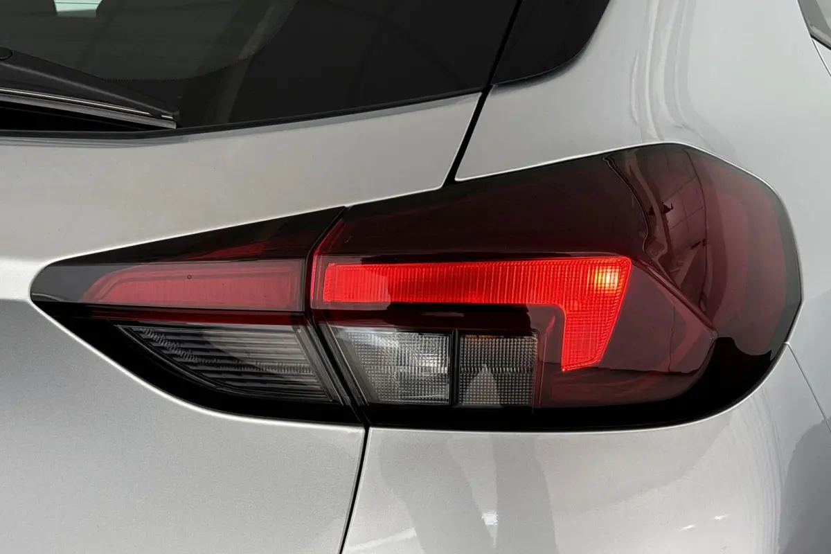 1.2 Edition Camera Apple CarPlay Dodehoek LED 16"