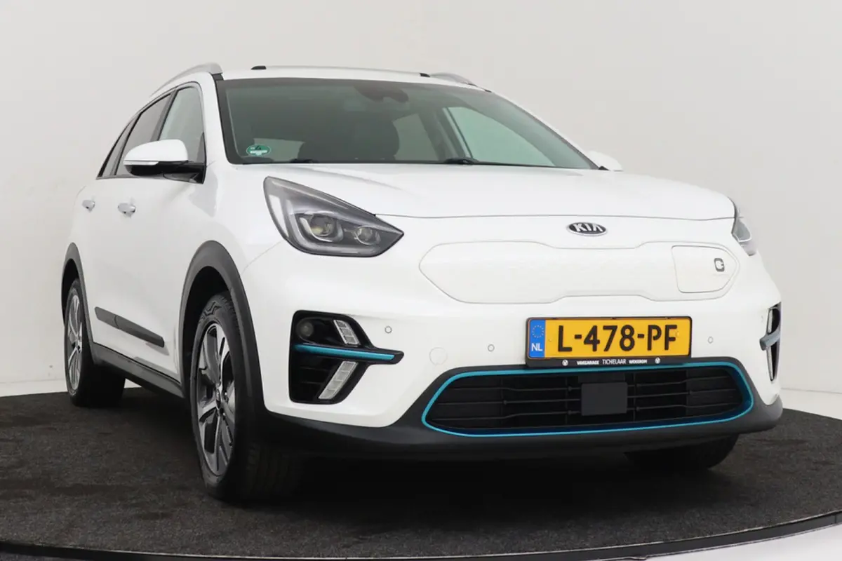 DynamicPlusLine 64 kWh | Org NL | Panoramadak | SOH 94% | CarPlay | 3-Fase | Stoel-/Stuurverwarming | Adap. Cruise |