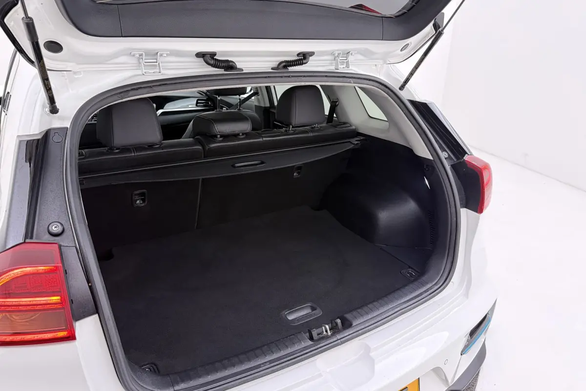 DynamicPlusLine 64 kWh | Org NL | Panoramadak | SOH 94% | CarPlay | 3-Fase | Stoel-/Stuurverwarming | Adap. Cruise |