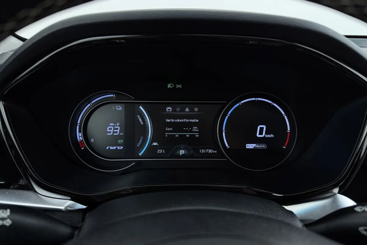 DynamicPlusLine 64 kWh | Org NL | Panoramadak | SOH 94% | CarPlay | 3-Fase | Stoel-/Stuurverwarming | Adap. Cruise |