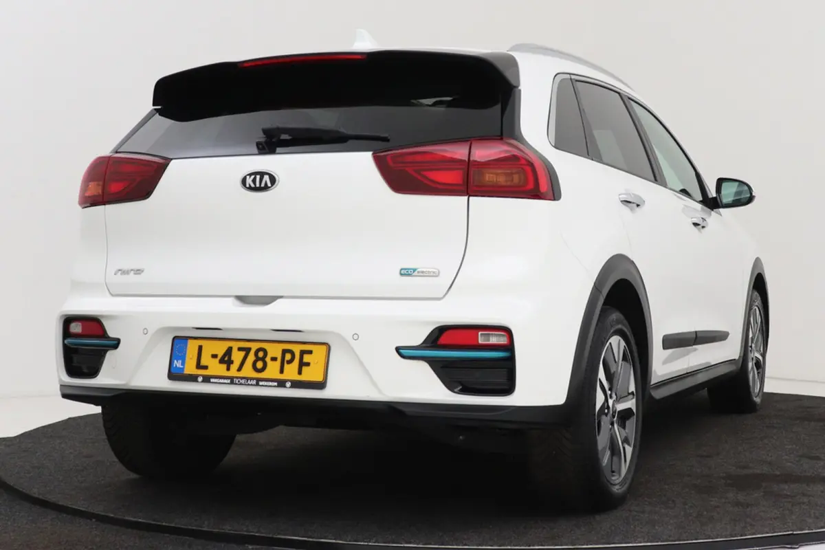 DynamicPlusLine 64 kWh | Org NL | Panoramadak | SOH 94% | CarPlay | 3-Fase | Stoel-/Stuurverwarming | Adap. Cruise |