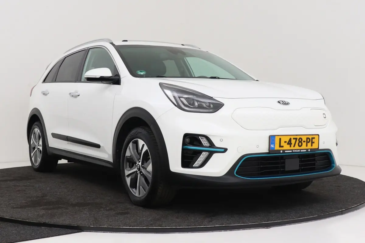 DynamicPlusLine 64 kWh | Org NL | Panoramadak | SOH 94% | CarPlay | 3-Fase | Stoel-/Stuurverwarming | Adap. Cruise |