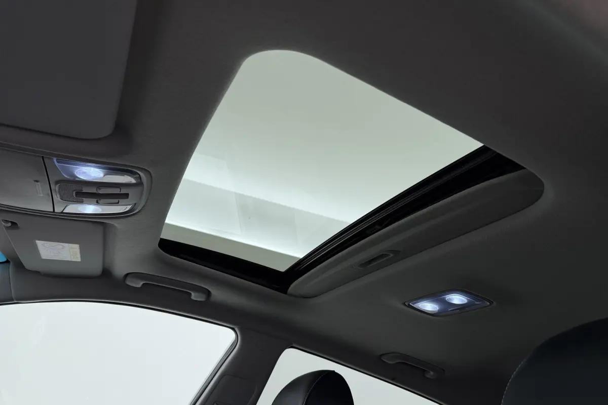 DynamicPlusLine 64 kWh | Org NL | Panoramadak | SOH 94% | CarPlay | 3-Fase | Stoel-/Stuurverwarming | Adap. Cruise |