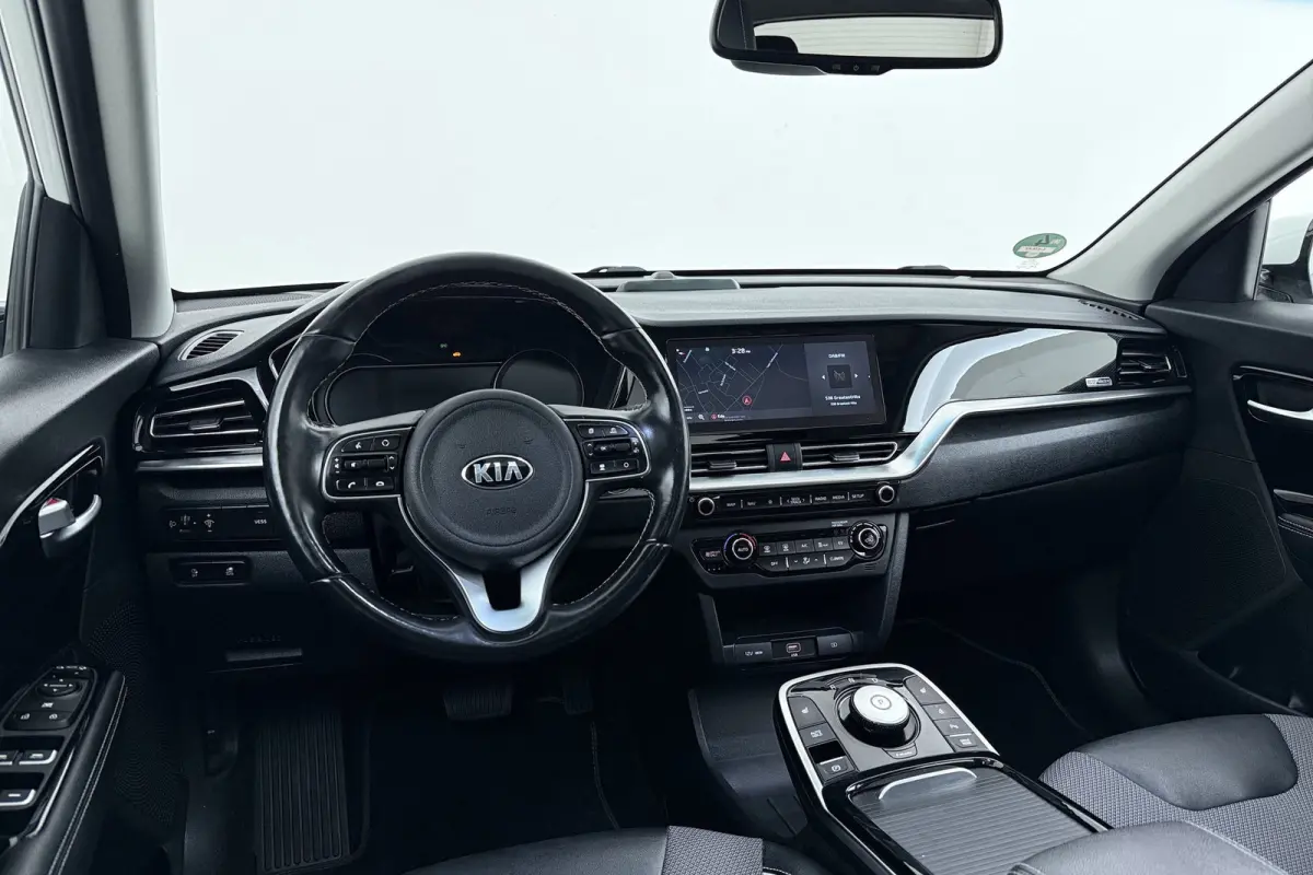 DynamicPlusLine 64 kWh | Org NL | Panoramadak | SOH 94% | CarPlay | 3-Fase | Stoel-/Stuurverwarming | Adap. Cruise |