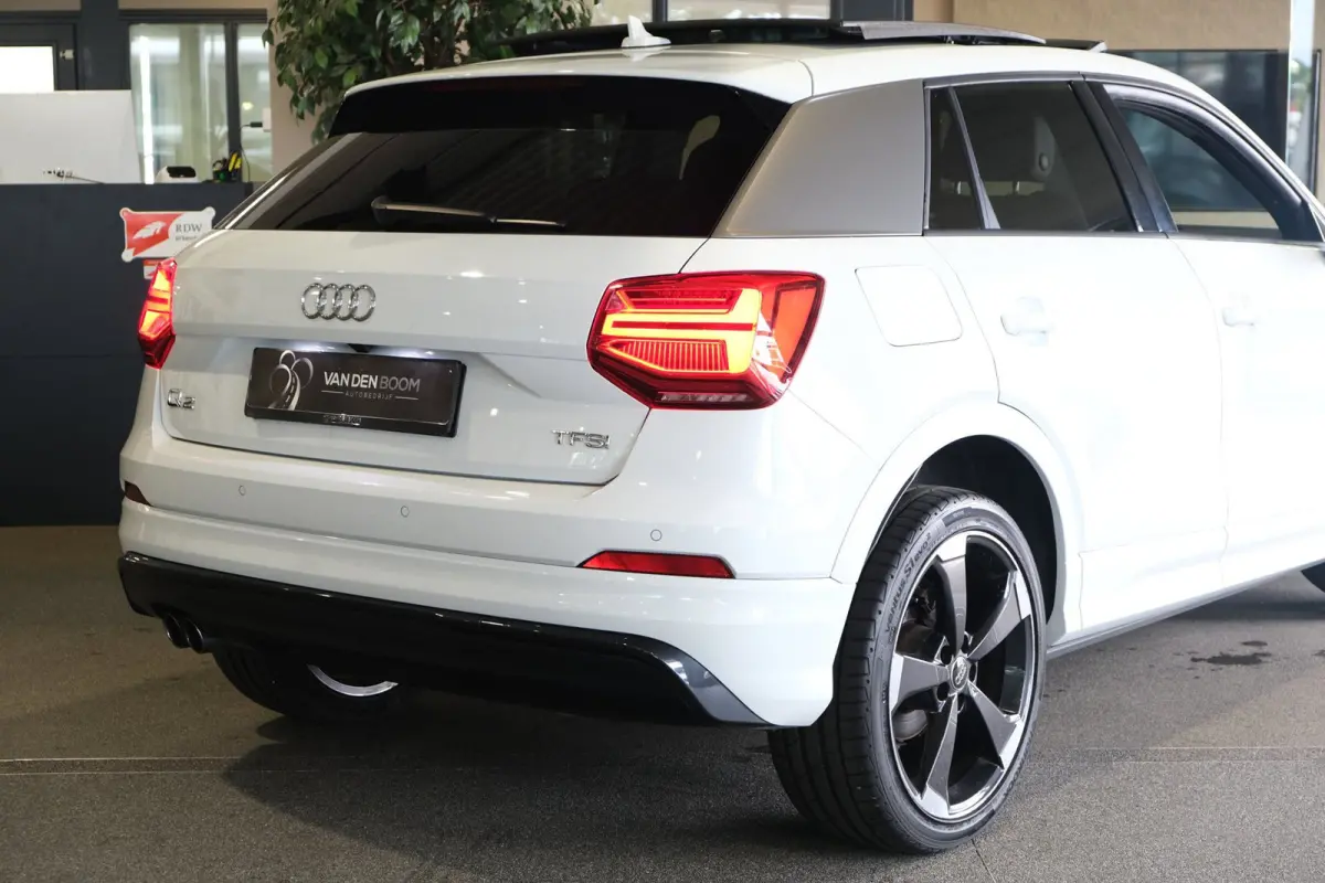 1.4 TFSI S-Line S-tronic Pano Virtual Led B&O Acc