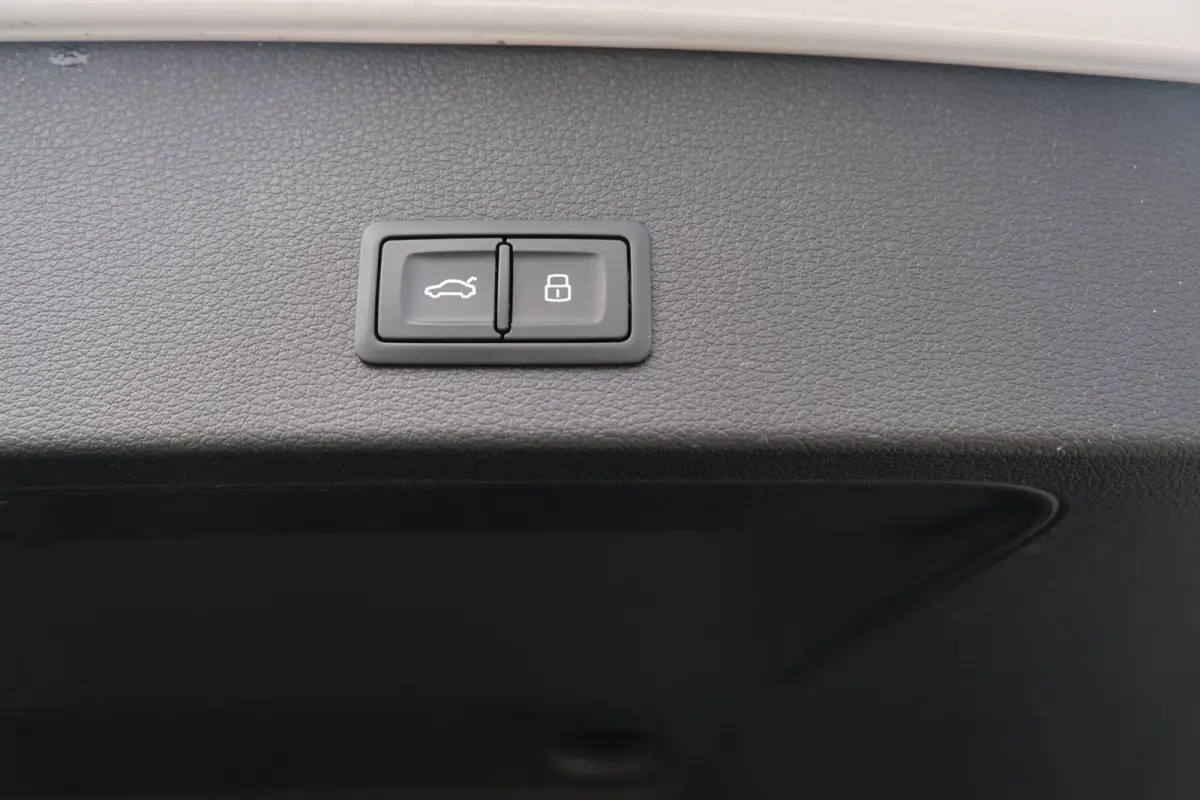 1.4 TFSI S-Line S-tronic Pano Virtual Led B&O Acc