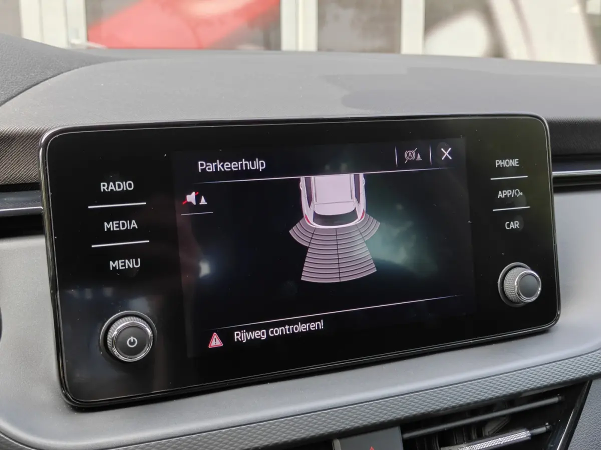 1.0 TSI Ambition / Trekhaak / Carplay / Cruise Control / DAB / 16'' /