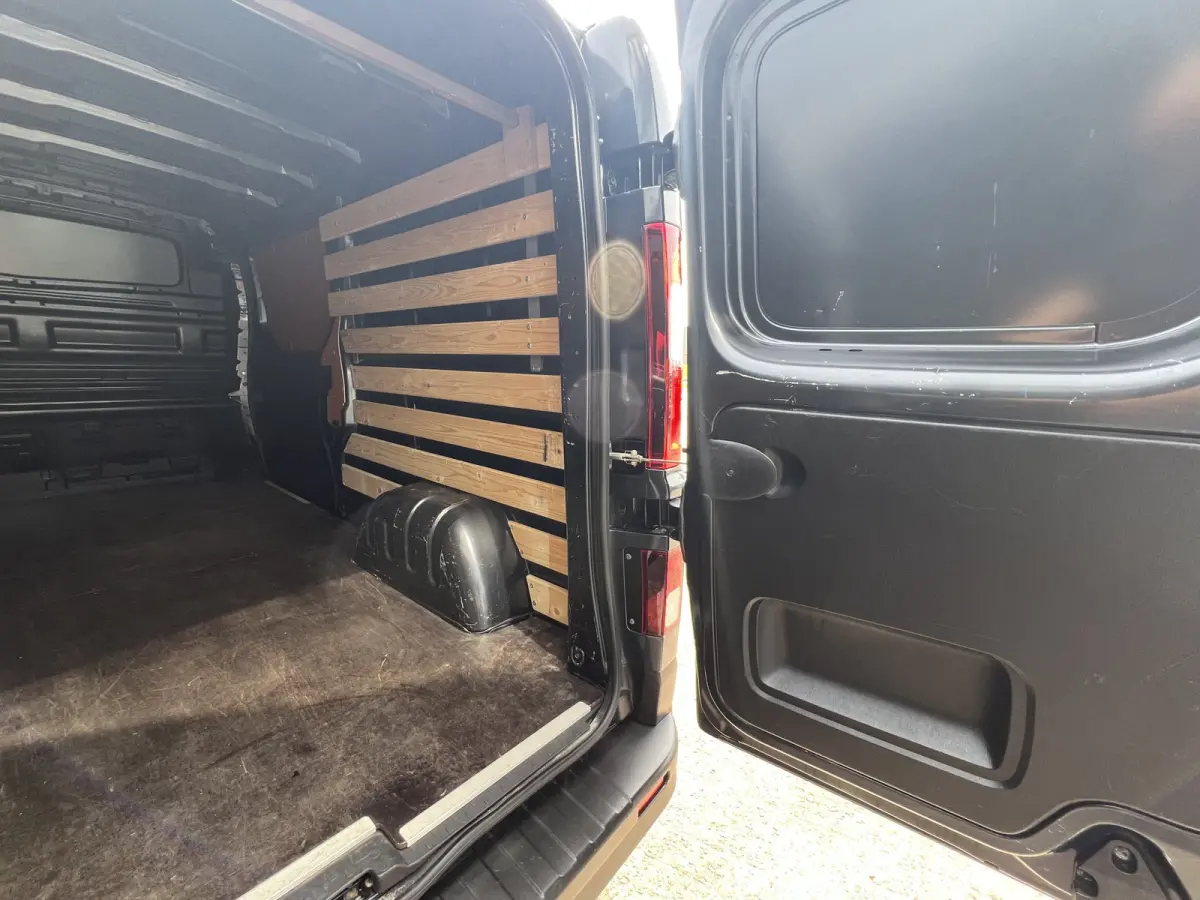 2.0 dCi 130 T30 L2H1 Work Edition