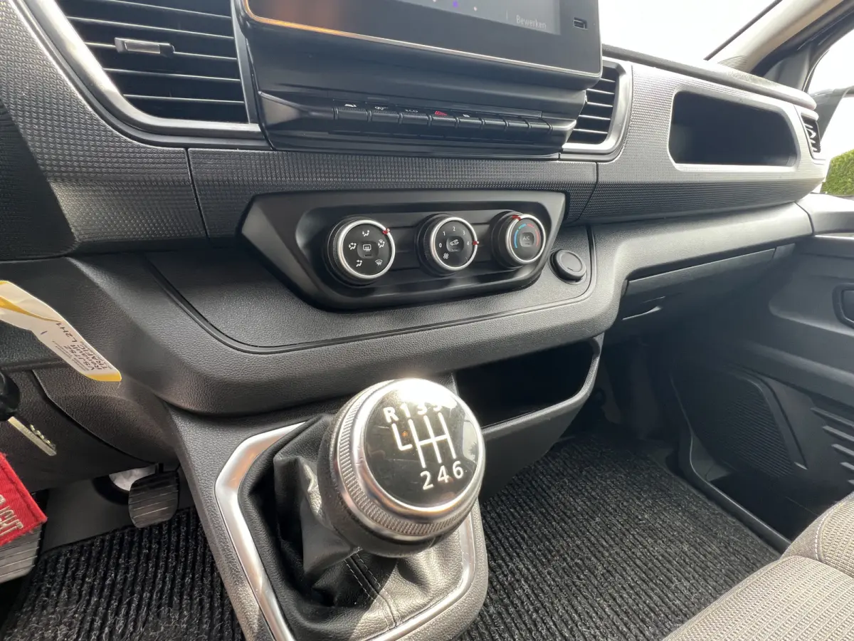 2.0 dCi 130 T30 L2H1 Work Edition