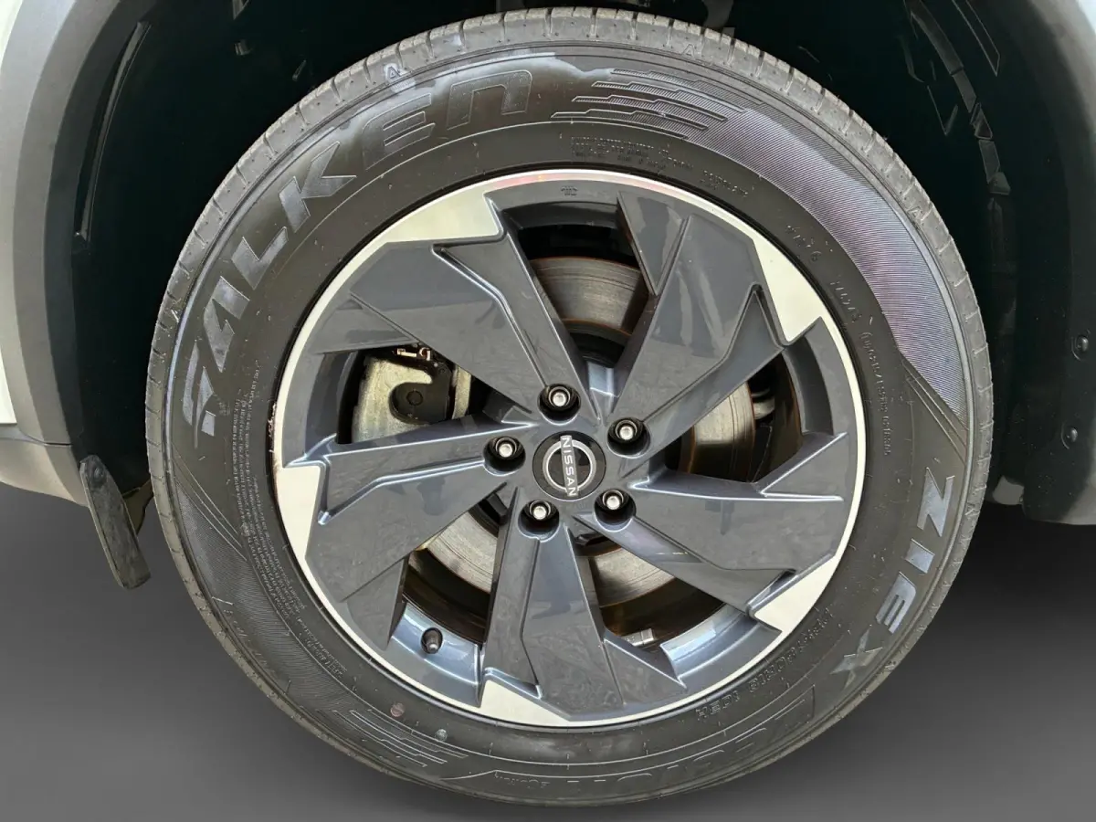1.5 e-4orce N-Connecta 4WD 7p. NAVI | STOELVERWARMING | 1650KG TREKGEWICHT