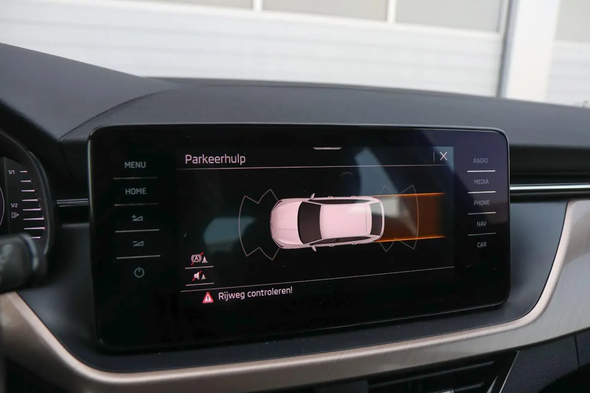 1.0 TSI 115pk DSG Business Edition | Navigatie | Smart Link | Stoelverwarming | Parkeersensoren