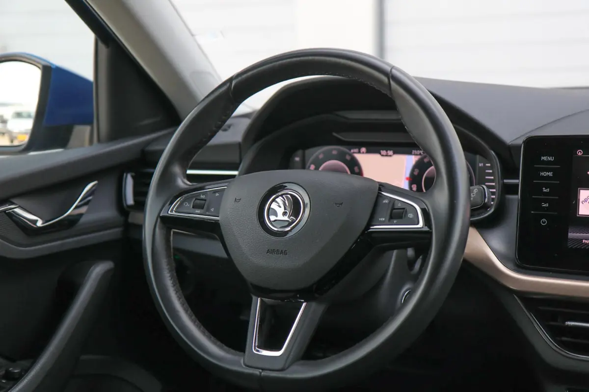 1.0 TSI 115pk DSG Business Edition | Navigatie | Smart Link | Stoelverwarming | Parkeersensoren