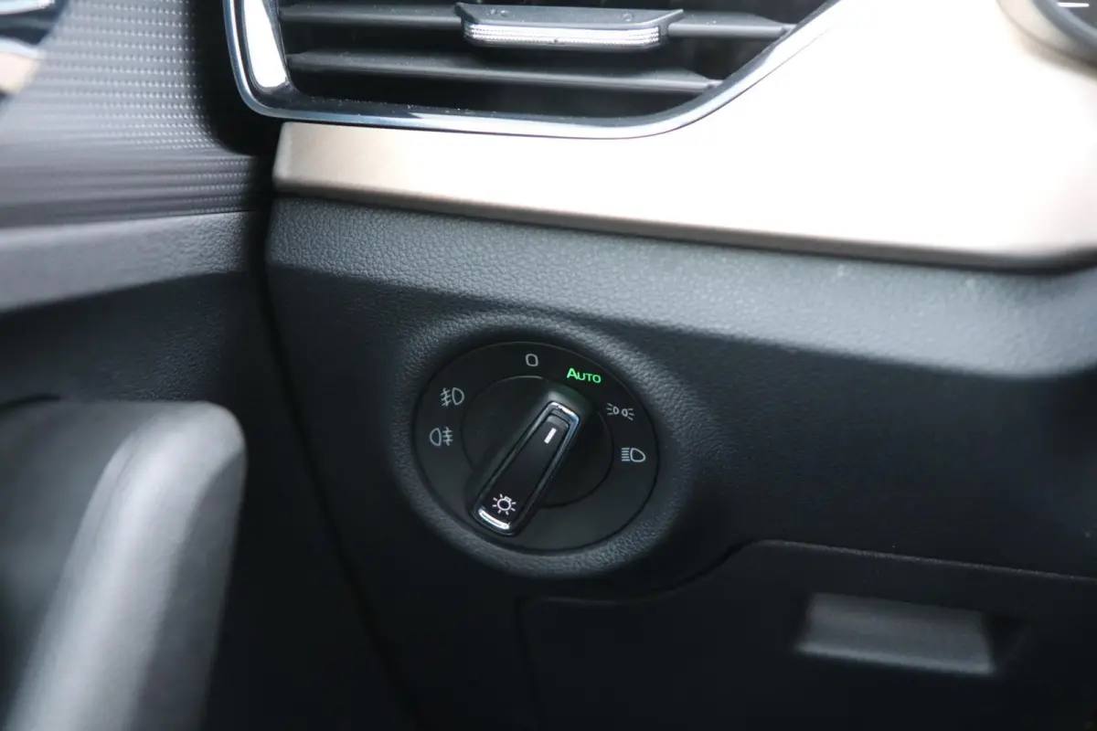 1.0 TSI 115pk DSG Business Edition | Navigatie | Smart Link | Stoelverwarming | Parkeersensoren