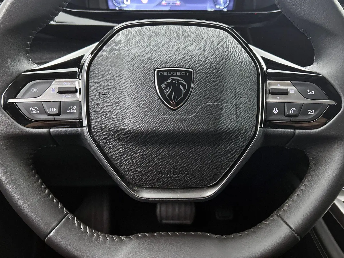 1.2 130PK Allure CAMERA | NAVI & CARPLAY | AD-CRUISE