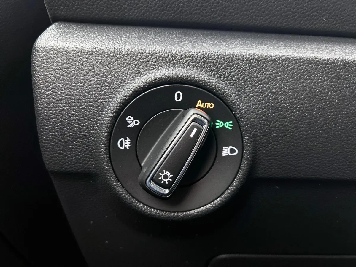 1.0 TSI Style CAMERA | IQ-LIGHT | AD-CRUISE | CARPLAY | NAVI