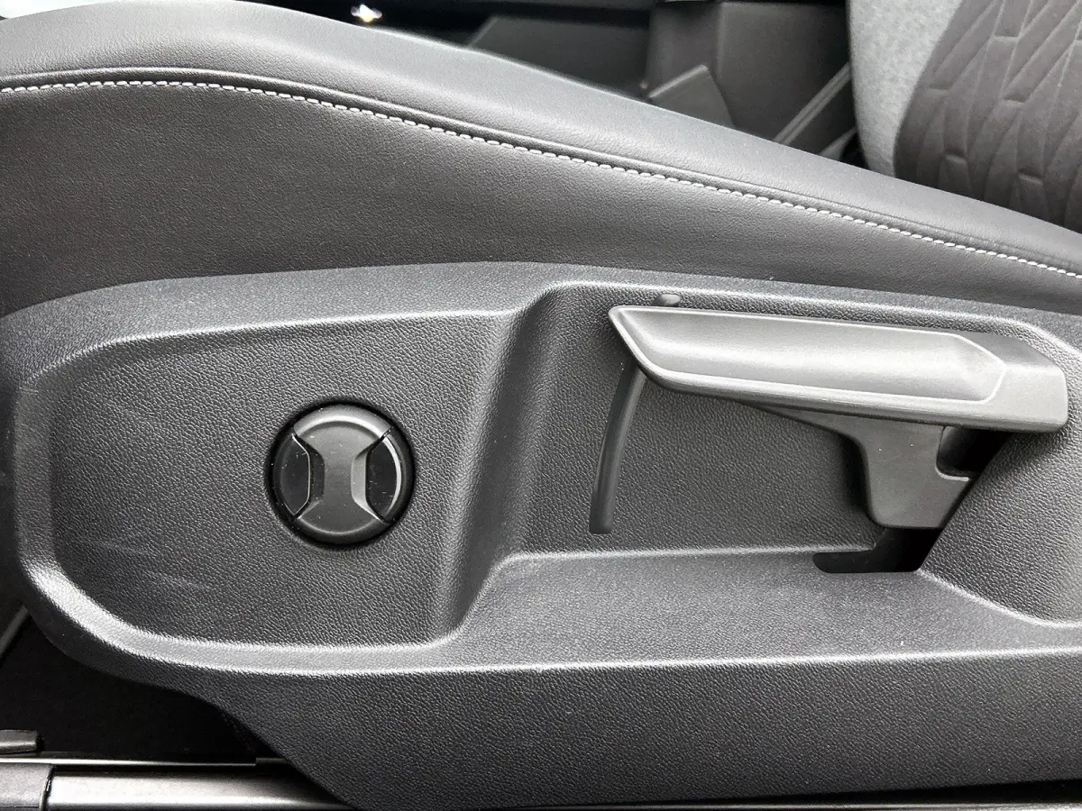 1.0 TSI Style CAMERA | IQ-LIGHT | AD-CRUISE | CARPLAY | NAVI